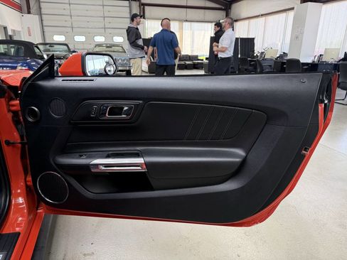 Used 2015 Ford Mustang Premium RWD image 20