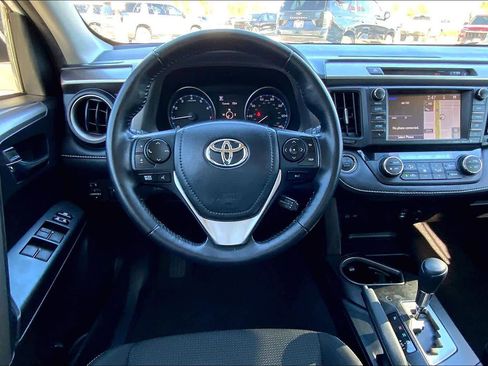 Used 2018 Toyota RAV4 XLE image 5