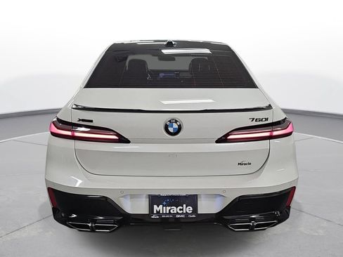 Used 2024 BMW 760i xDrive AWD/4WD image 7
