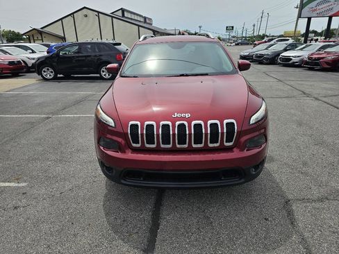 Used 2016 Jeep Cherokee Latitude w/ Safety Group FWD image 3