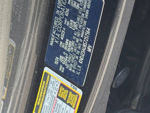 Used 2025 Kia Soul LX w/ LX Technology Package FWD image 29
