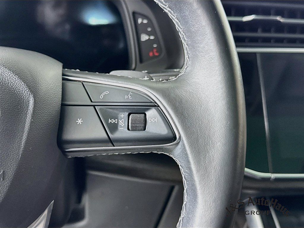 Used 2022 Audi Q8 Premium Plus w/ Premium Plus Package AWD/4WD image 14