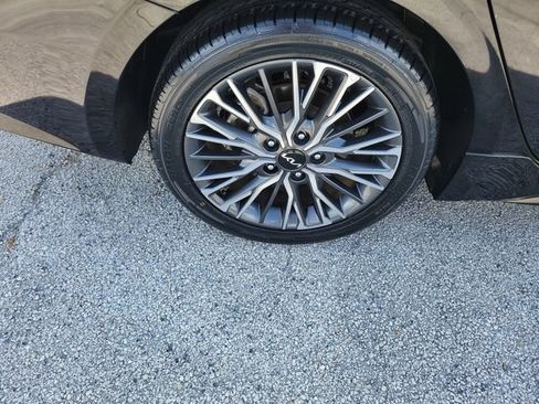 Used 2023 Kia Forte GT-Line w/ GT-Line Technology Package FWD image 7