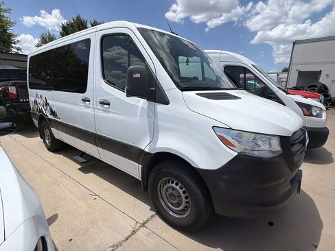 Used 2020 Mercedes-Benz Sprinter 1500 image 2