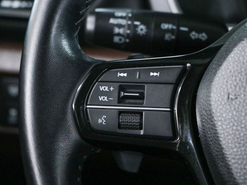 Used 2023 Honda Pilot Elite image 13