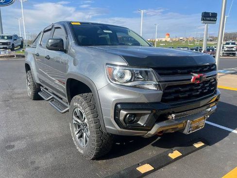 Used 2021 Chevrolet Colorado Z71 w/ Safety Package AWD/4WD image 1