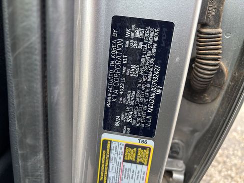 Used 2025 Kia Soul LX w/ LX Technology Package image 23