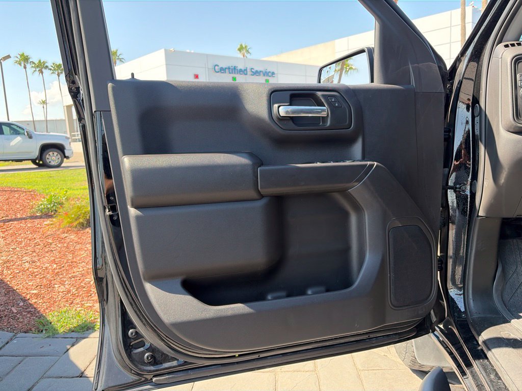 Used 2024 Chevrolet Silverado 1500 Custom w/ Turbomax Blackout Package RWD image 12