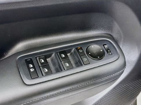 Used 2025 Hyundai Santa Fe SEL FWD image 15