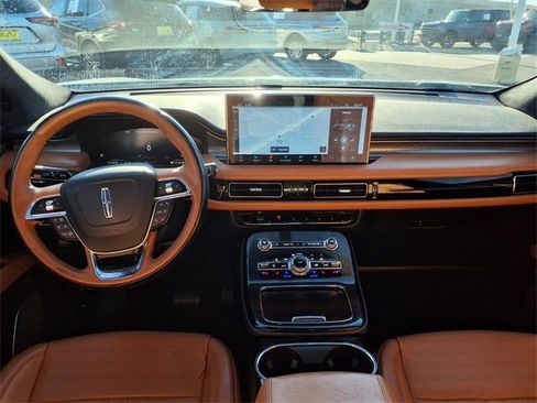 Certified 2022 Lincoln Nautilus Black Label image 4