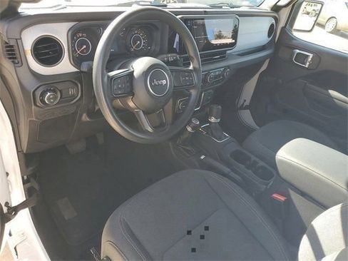 Used 2024 Jeep Gladiator Sport AWD/4WD image 6