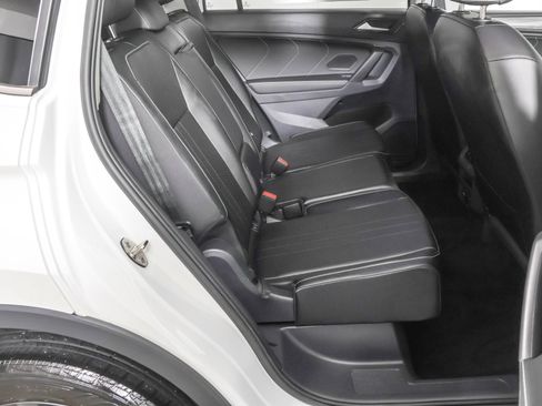 Used 2023 Volkswagen Tiguan SE FWD image 41