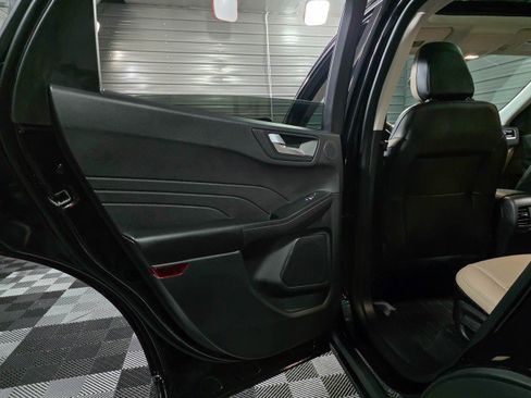 Used 2022 Ford Escape SEL w/ Technology Package image 37