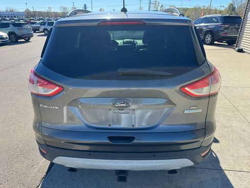 Used 2016 Ford Escape SE w/ Equipment Group 201A image 6