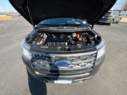Used 2018 Ford Explorer XLT w/ Equipment Group 202A image 26