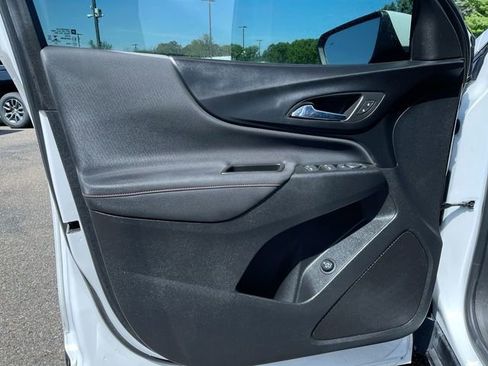 Used 2022 Chevrolet Equinox RS w/ LPO, Floor Liner Package AWD/4WD image 21