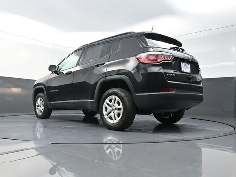 Used 2018 Jeep Compass Sport AWD/4WD image 25