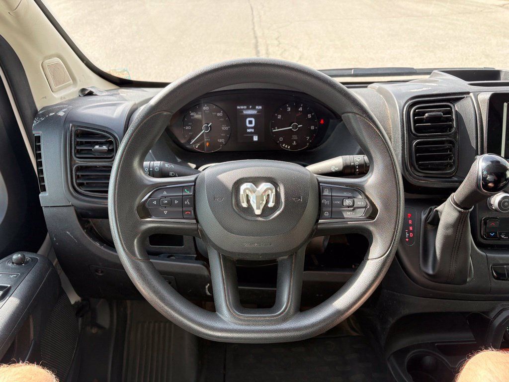 Used 2024 RAM ProMaster 2500 w/ Convenience Group FWD image 22