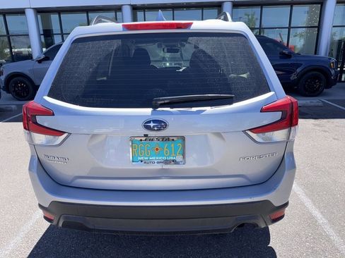 Used 2021 Subaru Forester image 5