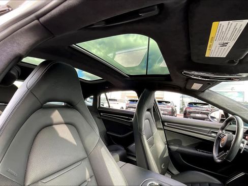 Used 2022 Porsche Panamera Turbo S image 25