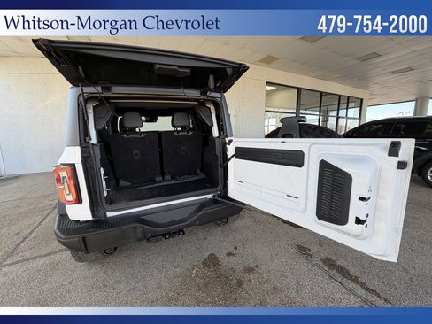 Used 2023 Ford Bronco Badlands image 38