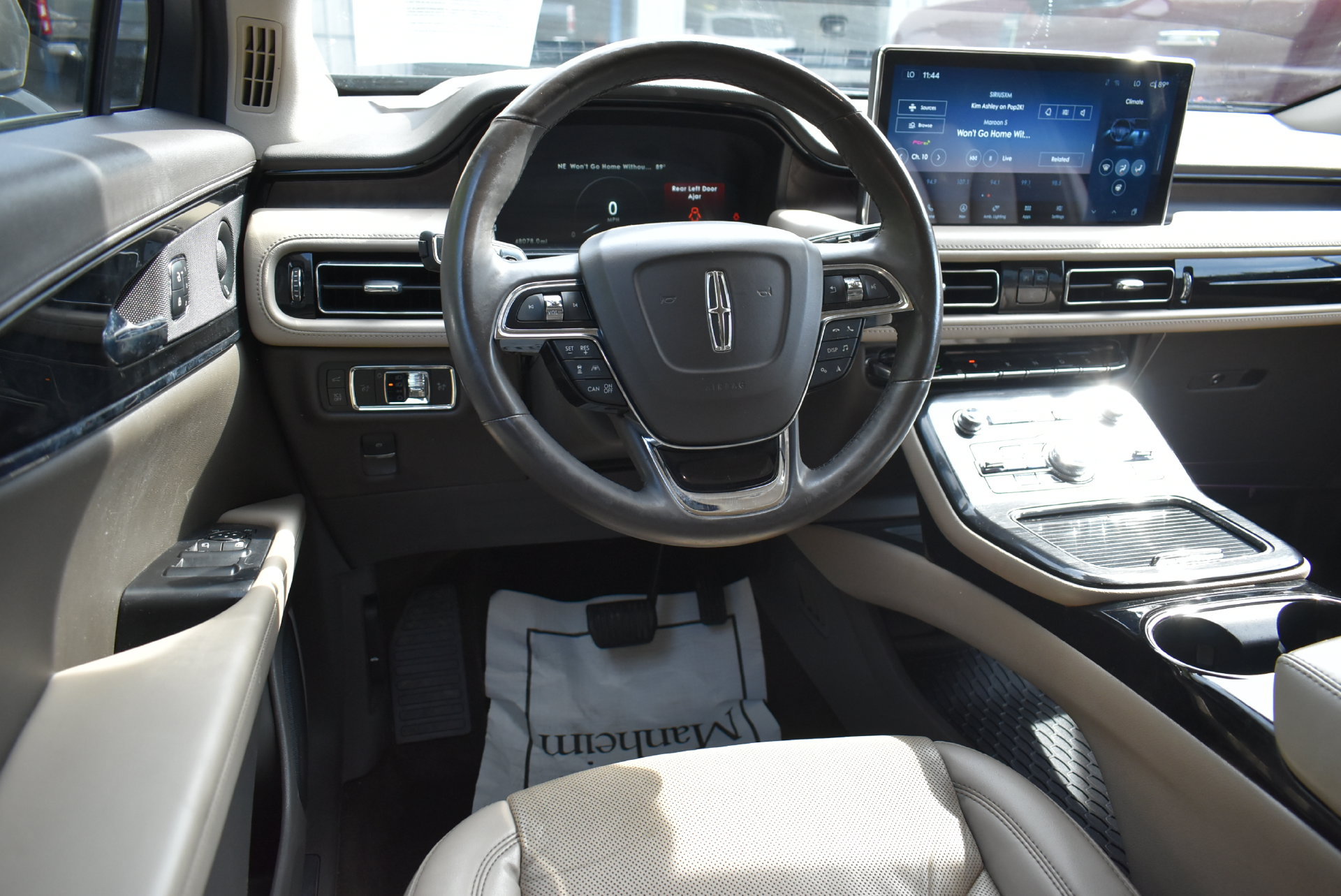 Used 2022 Lincoln Nautilus Reserve w/ Equipment Group 201A AWD/4WD image 16