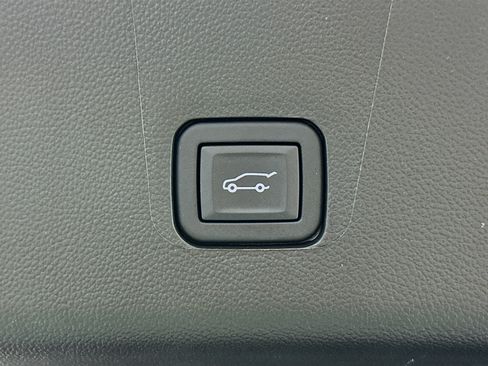 Used 2023 Chevrolet Traverse Premier w/ LPO, Floor Liner Package FWD image 32