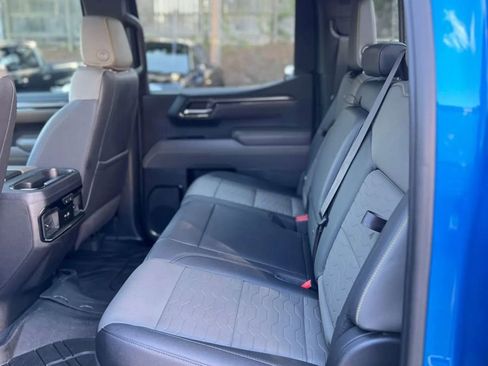 Used 2023 Chevrolet Silverado 1500 ZR2 w/ Technology Package image 10