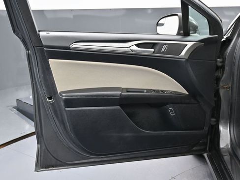 Used 2018 Ford Fusion S image 35