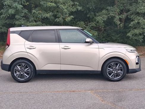 Used 2020 Kia Soul EX FWD image 6