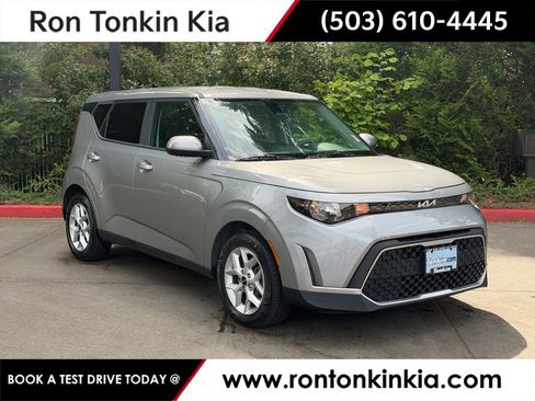 Used 2023 Kia Soul LX w/ LX Technology Package FWD image 1