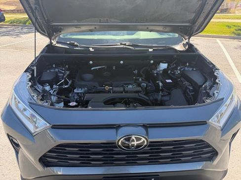 Used 2020 Toyota RAV4 XLE AWD/4WD image 20