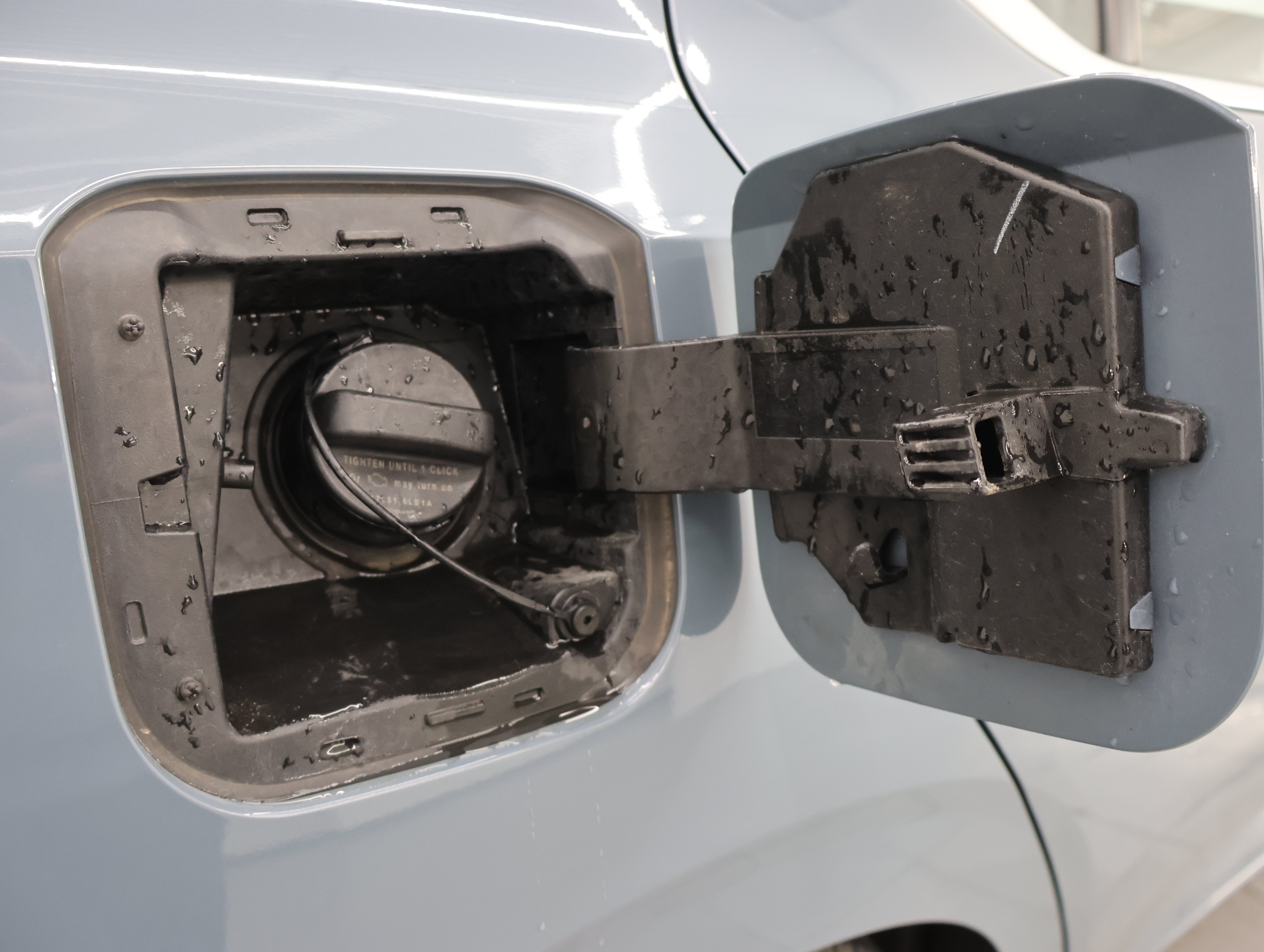 Used 2024 Nissan Sentra SV FWD image 24