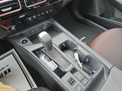 New 2026 Nissan Sentra SR w/ Floor Mat Package FWD image 26