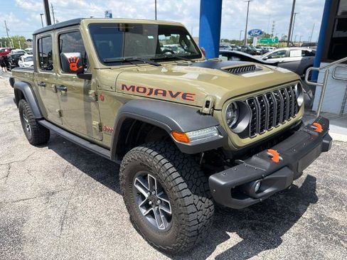 Used 2025 Jeep Gladiator Mojave w/ Steel Bumper Group AWD/4WD image 5