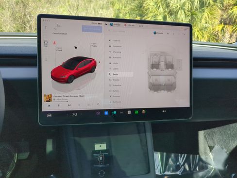 Used 2025 Tesla Model 3 Long Range image 28
