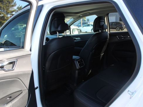 Used 2025 Kia Sportage SX Prestige image 17