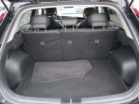 Used 2023 Kia Niro EX image 24