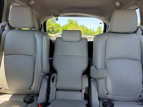 Used 2023 Honda Odyssey EX-L image 21