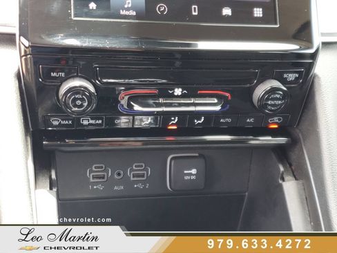 Used 2023 Jeep Grand Cherokee L Laredo RWD image 25