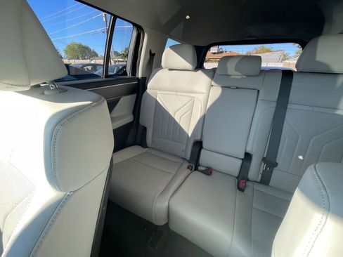 Used 2025 Hyundai Santa Fe SEL FWD image 44