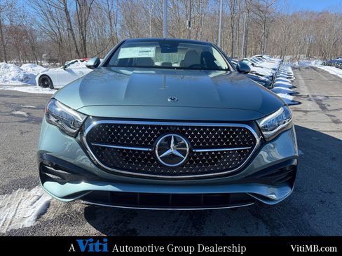 New 2026 Mercedes-Benz E 350 4MATIC Sedan image 3