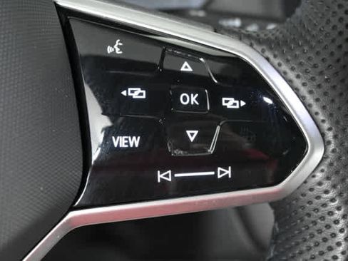 Used 2024 Volkswagen Tiguan SE R-Line FWD image 22
