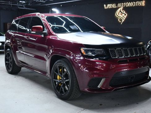 Used 2018 Jeep Grand Cherokee Trackhawk AWD/4WD image 4