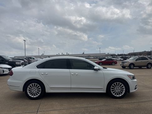 Used 2017 Volkswagen Passat 1.8T SE image 26