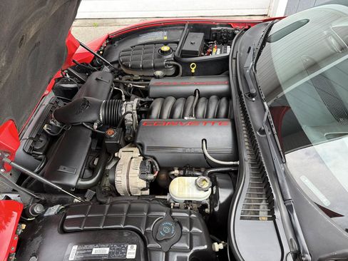 Used 2000 Chevrolet Corvette Convertible w/ Performance Handling Pkg RWD image 20