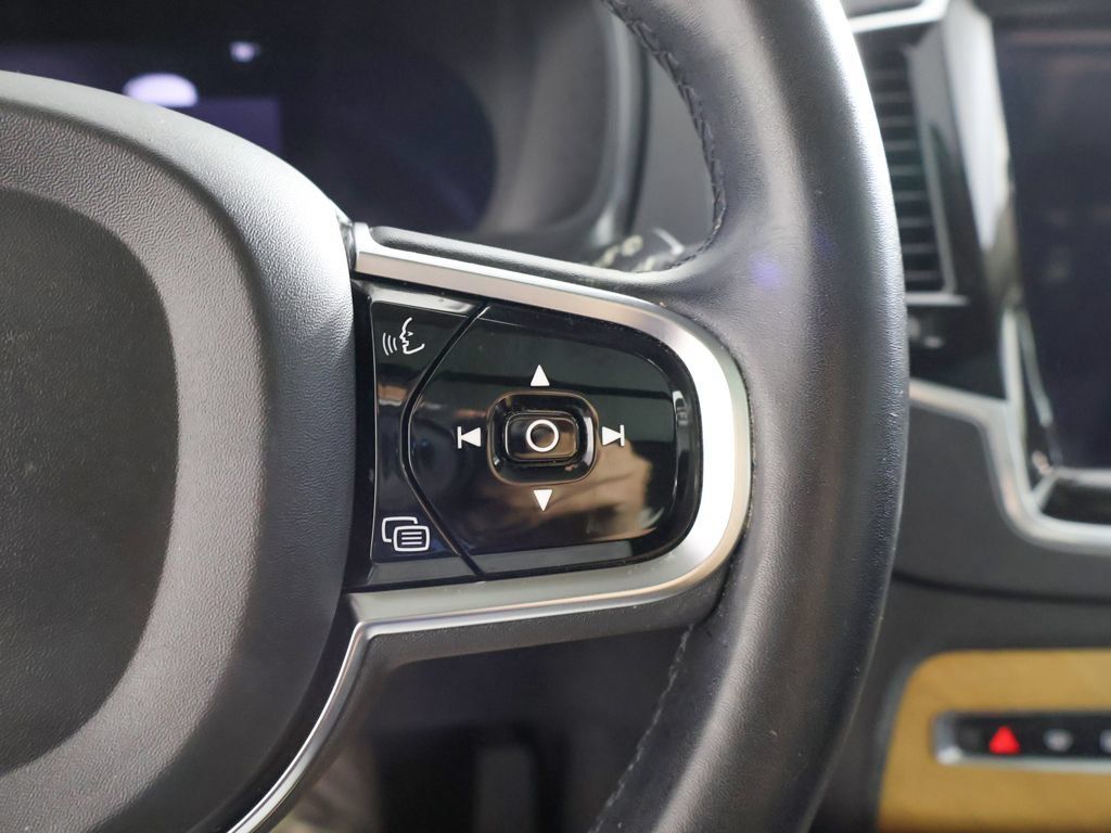Used 2024 Volvo XC90 B6 Plus w/ Protection Package Premier AWD/4WD image 48