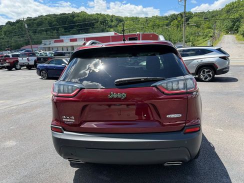 Used 2019 Jeep Cherokee Latitude Plus w/ Comfort/Convenience Group AWD/4WD image 6
