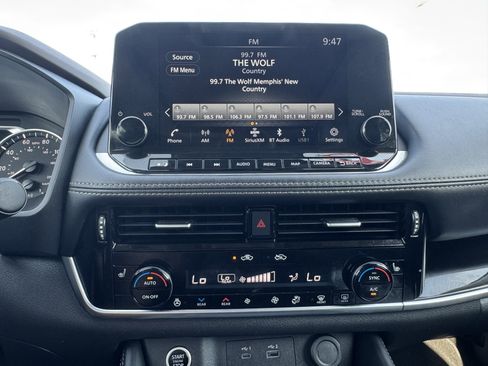 Used 2023 Nissan Rogue SL w/ SL Premium Package image 19