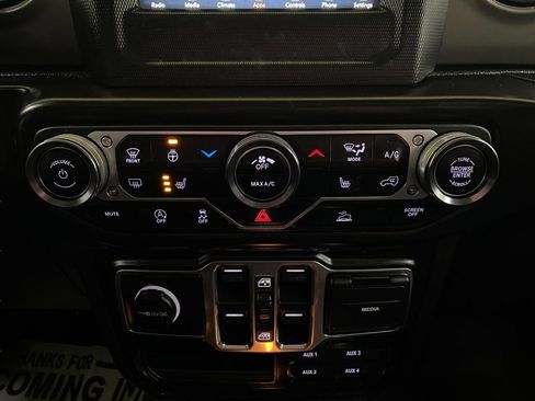 Used 2022 Jeep Wrangler Unlimited Sport image 23